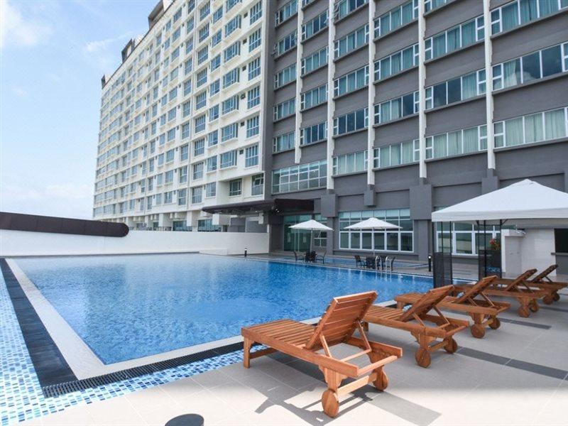 Hotel Holmes Gp Nusajaya  Exterior foto