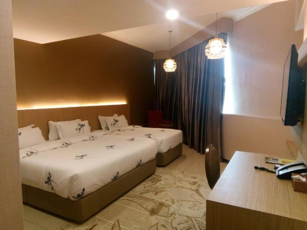 Hotel Holmes Gp Nusajaya  Exterior foto