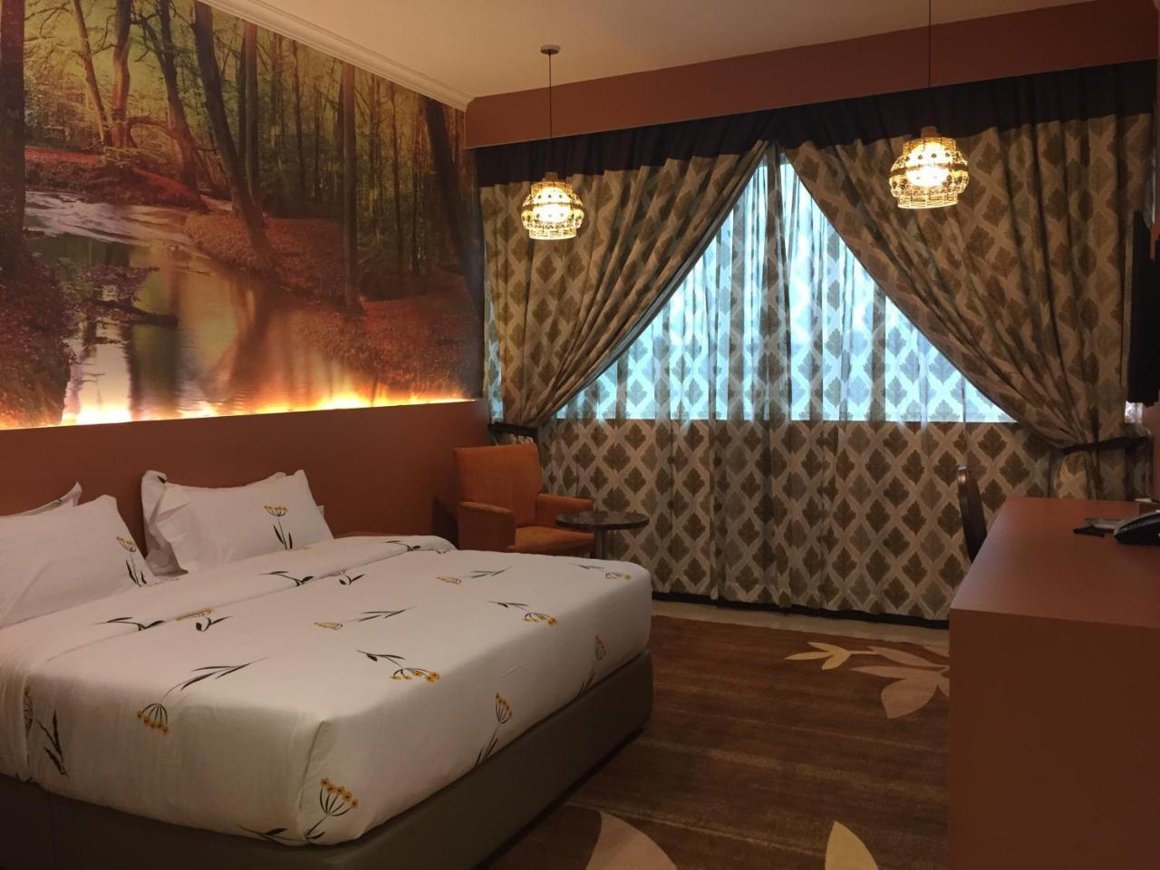 Hotel Holmes Gp Nusajaya  Exterior foto